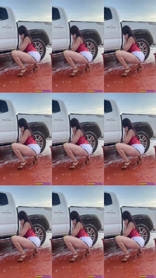 Nathalia Quick Tease 21 Years Old