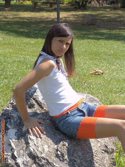 [Image: 118281315_Claucia_Lgh76008.jpg]