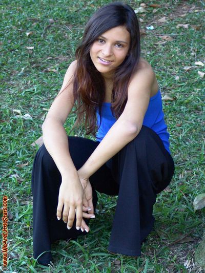 [Image: 118281317_Claucia_Lgh73005.jpg]