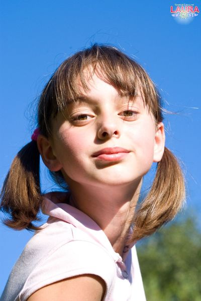 [Image: 118281589_Laura-108-110.jpg]