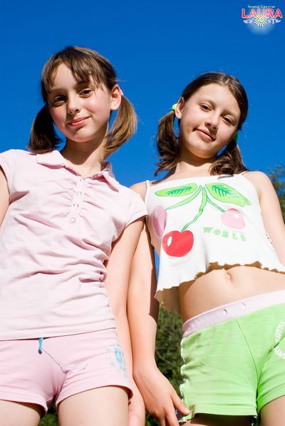 [Image: 118281591_Laura-108-103.jpg]