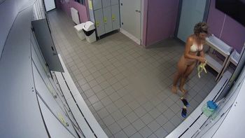 [Image: 119885515_Elit_spy_248.avi_snapshot_01.02.311.jpg]