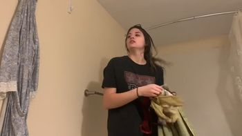 [Image: 119912131_Spy_622.avi_snapshot_04.00.018.jpg]