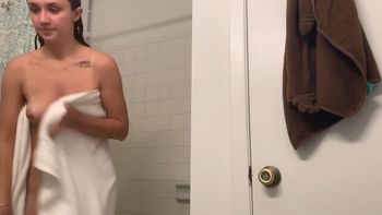 [Image: 119912375_Spy_528.avi_snapshot_03.32.499.jpg]