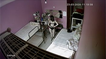 [Image: 119938130_0004.avi_snapshot_02.06.052.jpg]