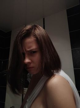 [Image: 120395399_3.jpg]