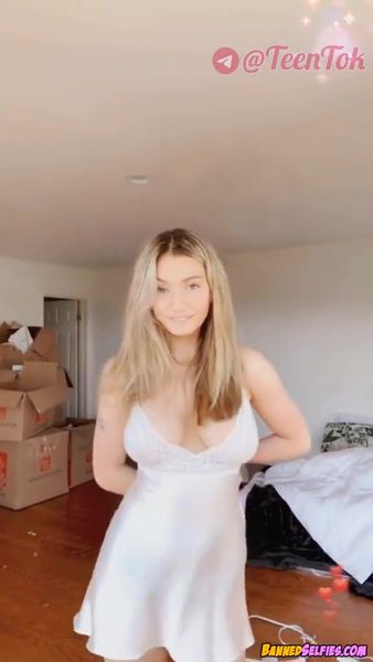 Gwendolyn – Quick Tease 20 Years Old On Instagram