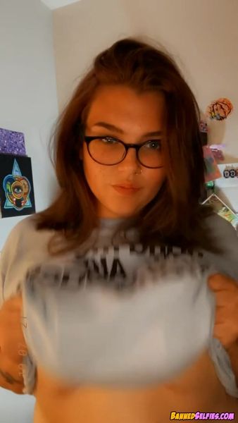 Ashlynn – Girl Perfect Body Selfie Show On Tiktok