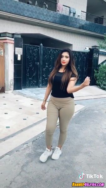 Kyra – Teen Teaser