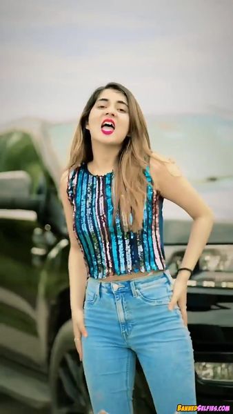 Rylie – First Time Nude Tiktok