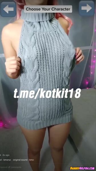 Emilee – Highschool Girl Talked Into Nude Selfie On Tiktok