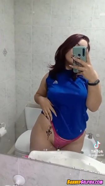 Karina – 18 Years Old Highschool Teen Girl Teases Perfect Body Karina – 18 Years Old Highschool Teen Girl Teases Perfect Body