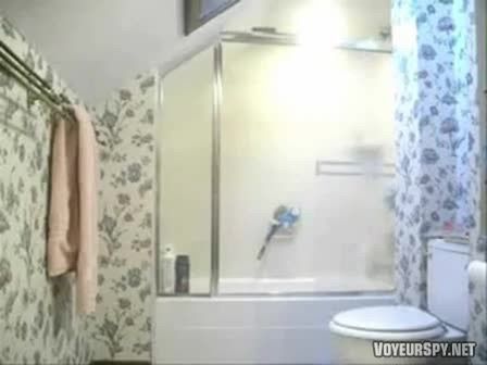 Hidden Camera Bathroom Showing Girl Undress Vbaepg